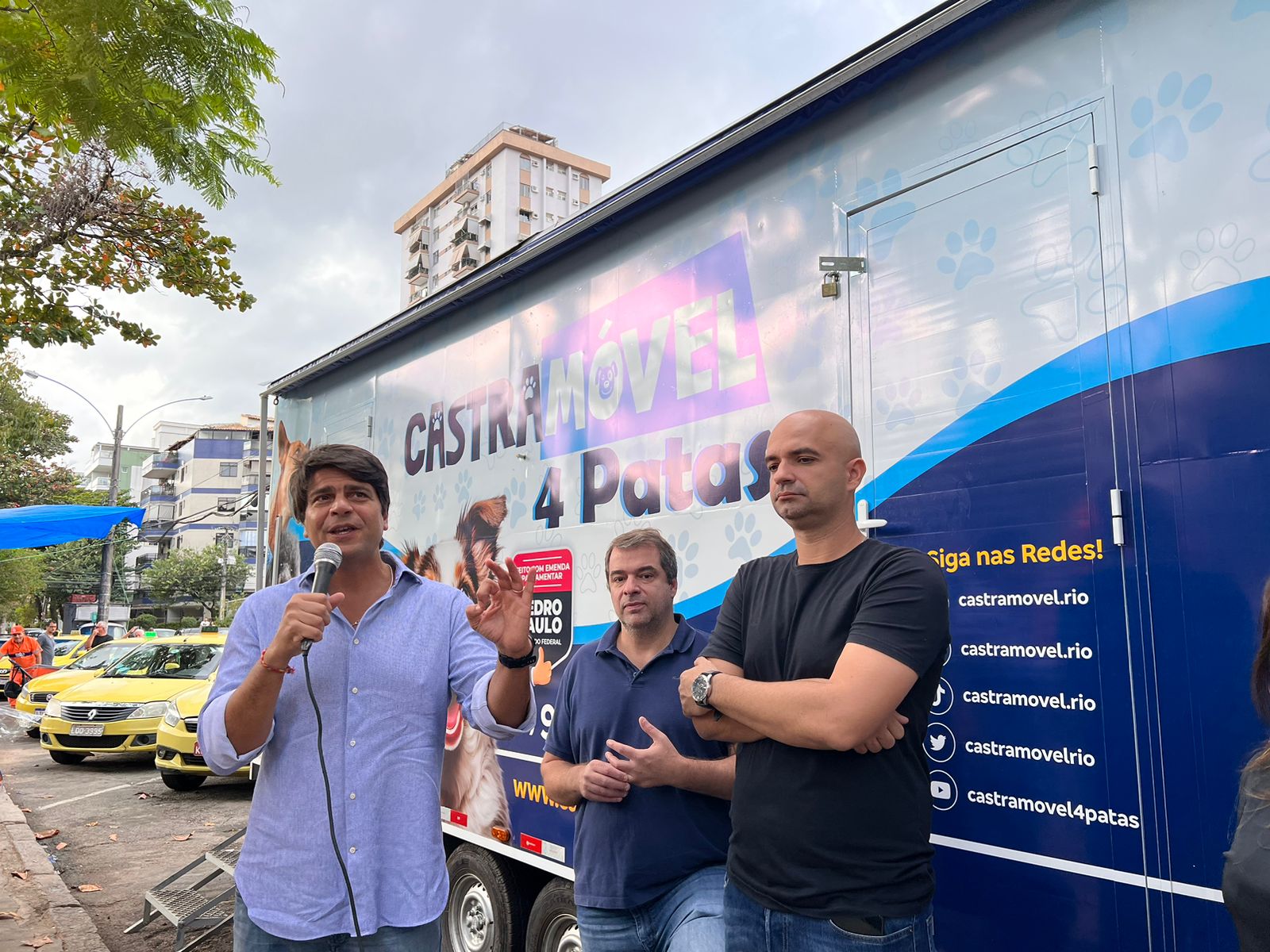 Praça Afonso Pena serviço de castração gratuita neste sábado (Foto: Divulgação)