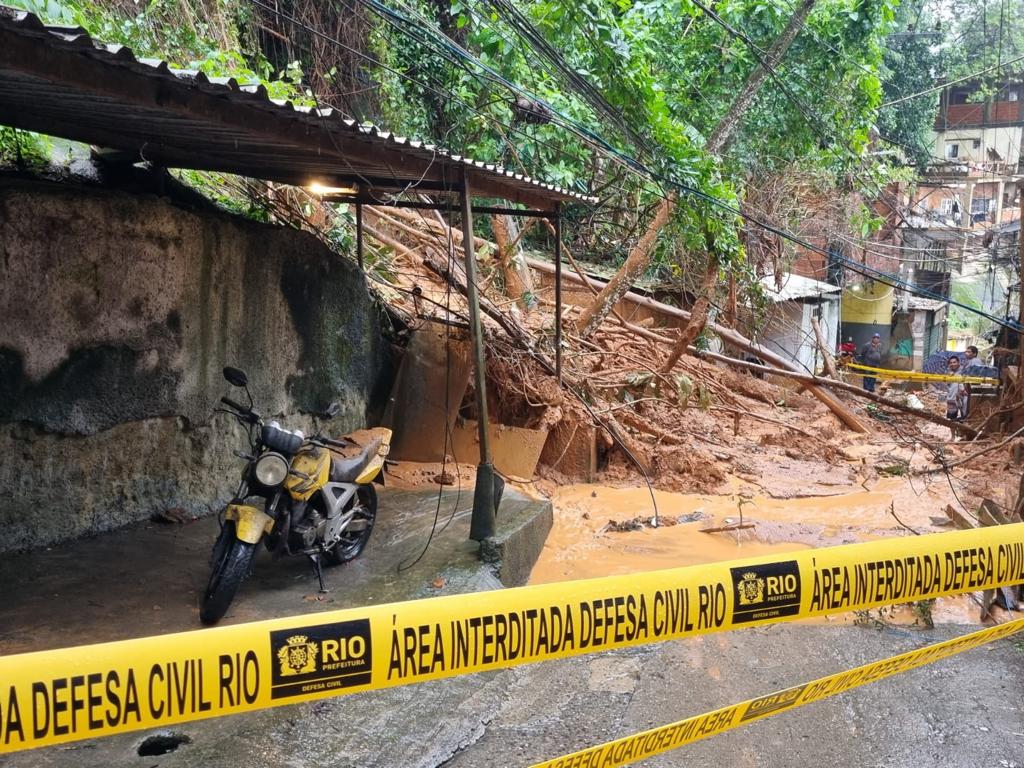 Deslizamento de terra na Rocinha, na Zona Sul do Rio