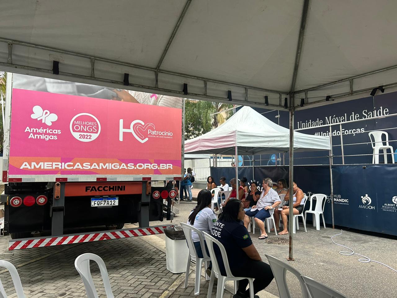 Instituto Phi apoia ação de saúde no Alemão que leva atendimentos especializados para mulheres da região (Foto: Divulgação)