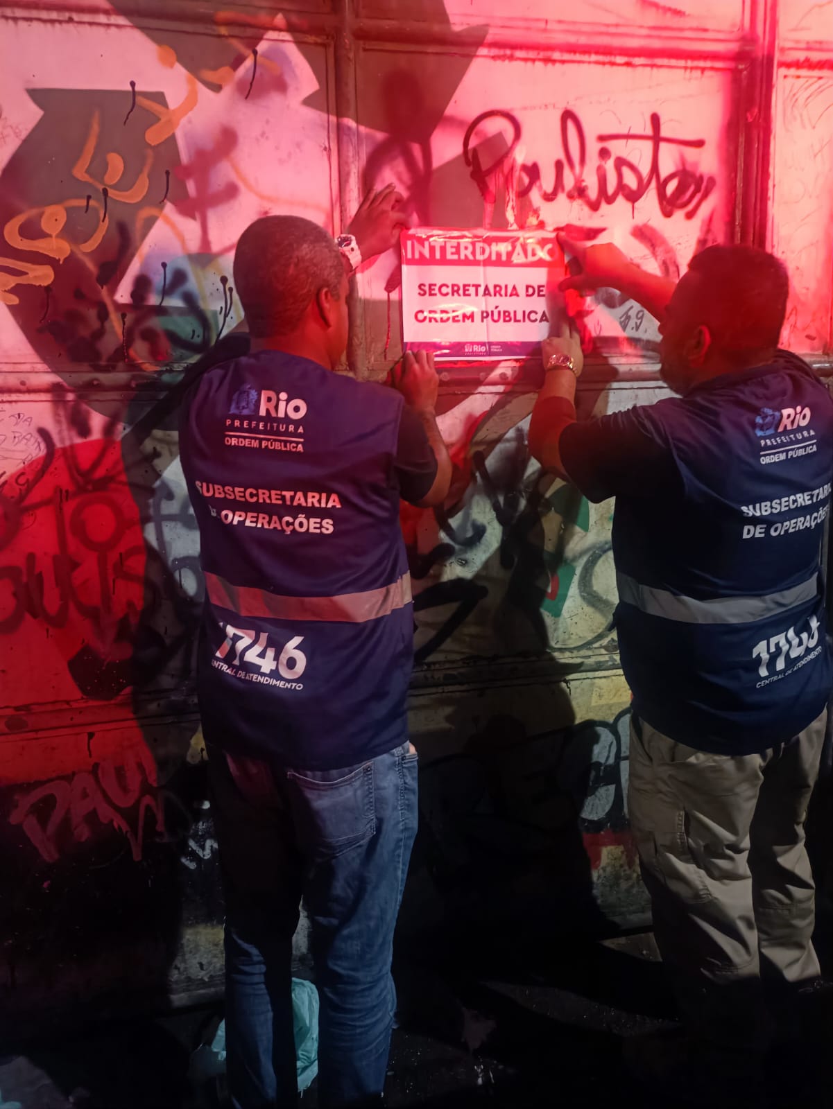 Ferros-velhos ilegais interditados no Méier