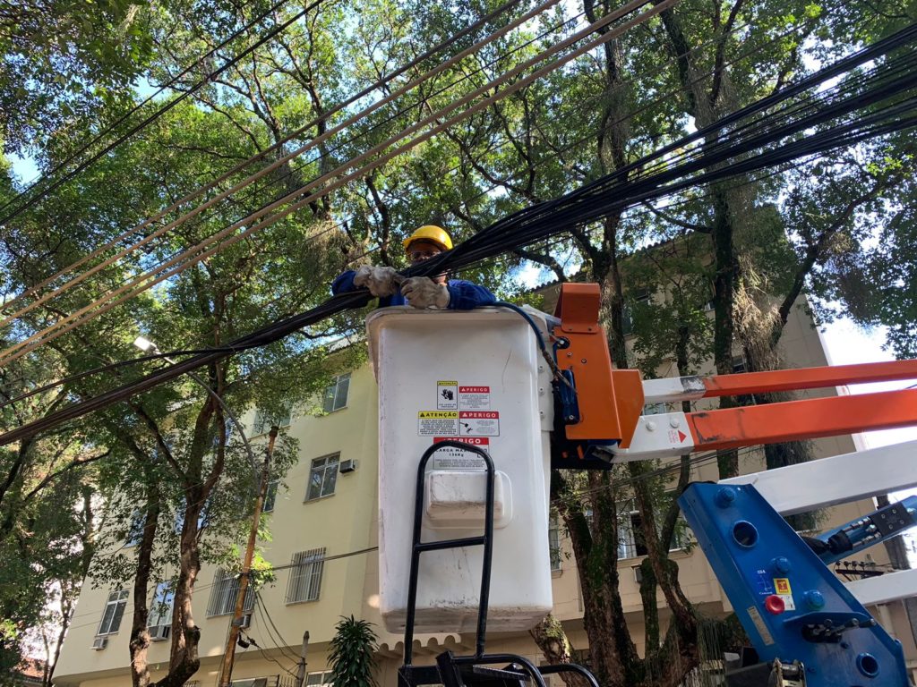 Programa Sub na sua Porta recebe reforço para diminuir demanda de podas 