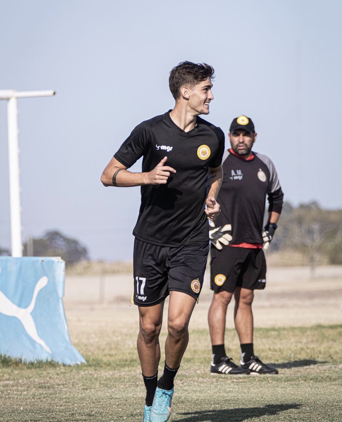 Botafogo acerta com o atacante uruguaio Valentín Adamo Super Rádio Tupi