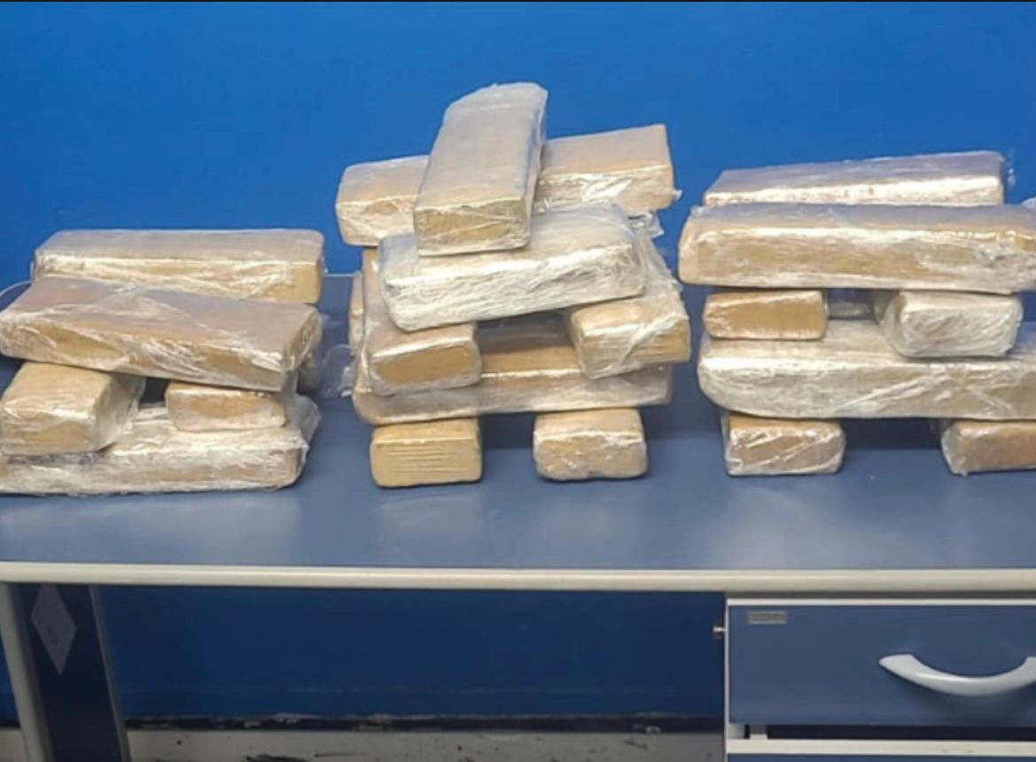 drogas apreendidas em malas de suspeito na Rodoviária do Rio