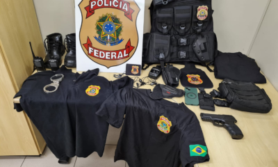 materiais apreendidos com falso policial federal em Niterói