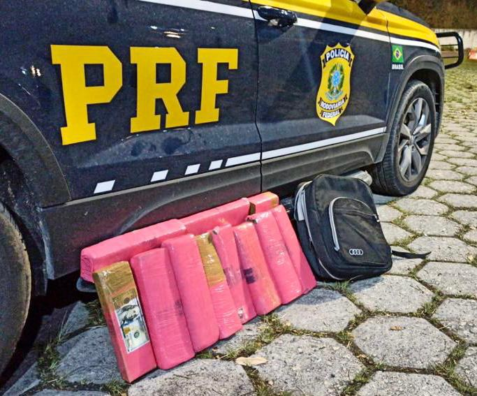 drogas apreendidas em bagagem de passageira no município de PIraí