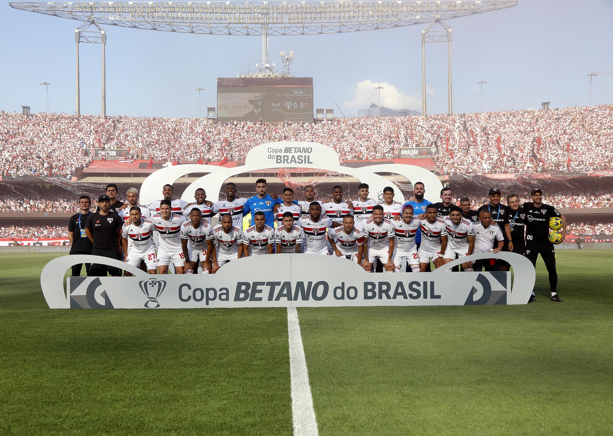 São Paulo quebra jejum de 15 anos e leva a taça do Campeonato Paulista 2021