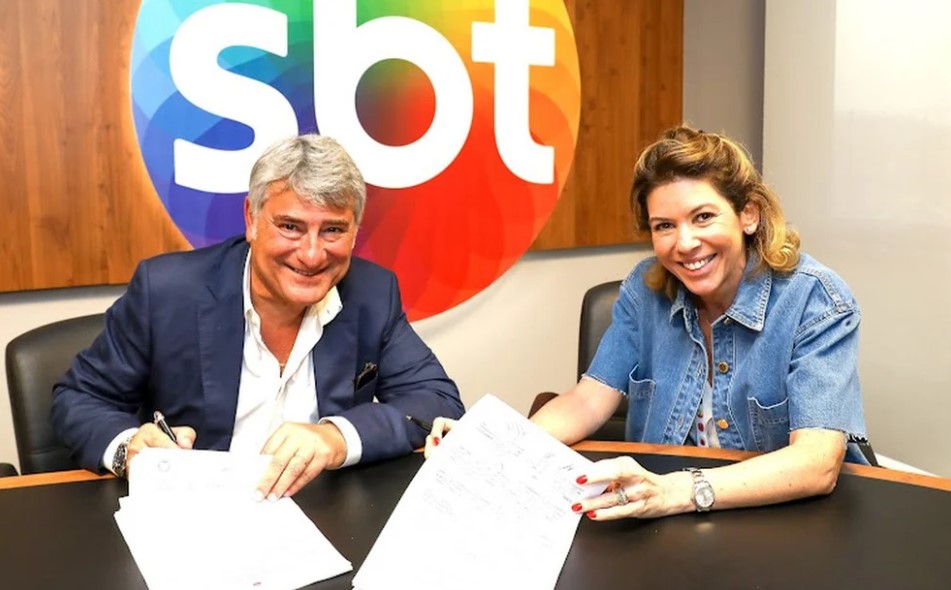 Cléber Machado assina com o SBT