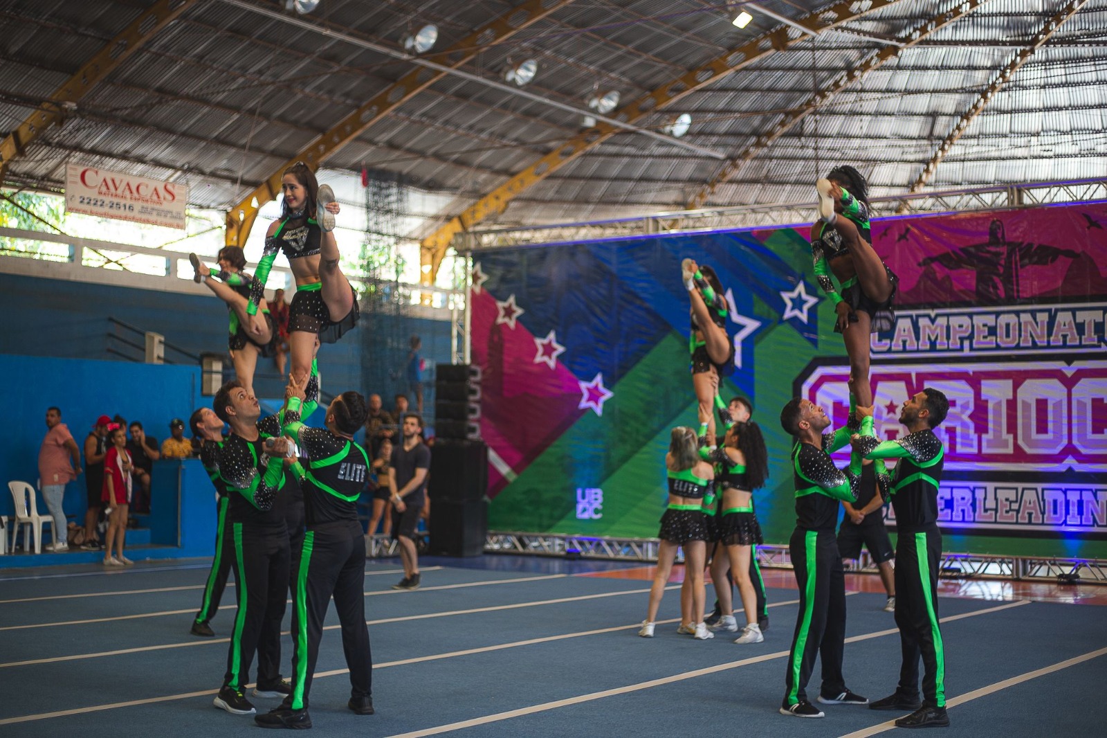 Cheerleading lota academias e ginásios no Rio
