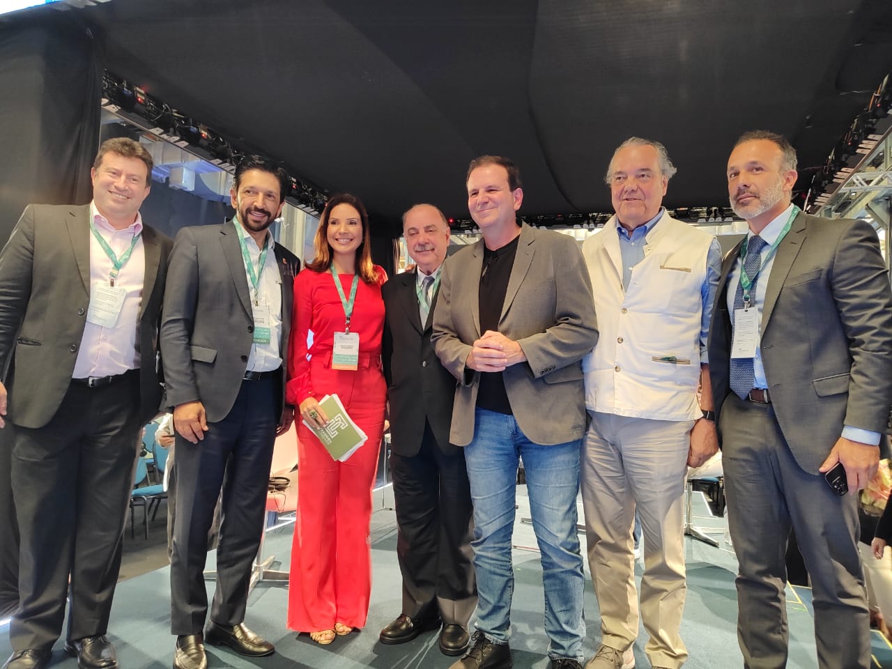 Três prefeitos de grandes capitais trocam experiências sustentáveis em evento do Sinduscon no Rio (Foto: Divulgação)