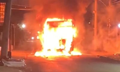 Ônibus icendiado na Zona Norte do Rio