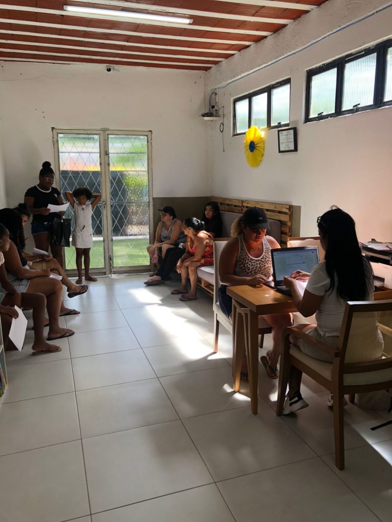 Projeto leva atendimento médico gratuito à Cidade de Deus