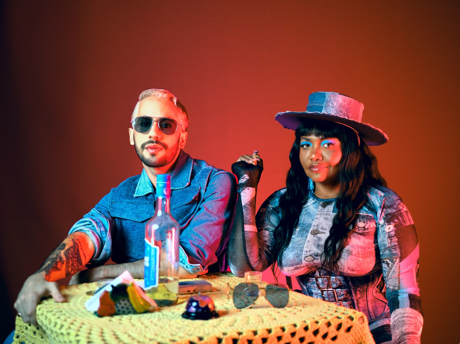 Romero Ferro e Gaby Amarantos lançam nova versão de 'Em Plena Lua de Mel', de Reginaldo Rossi