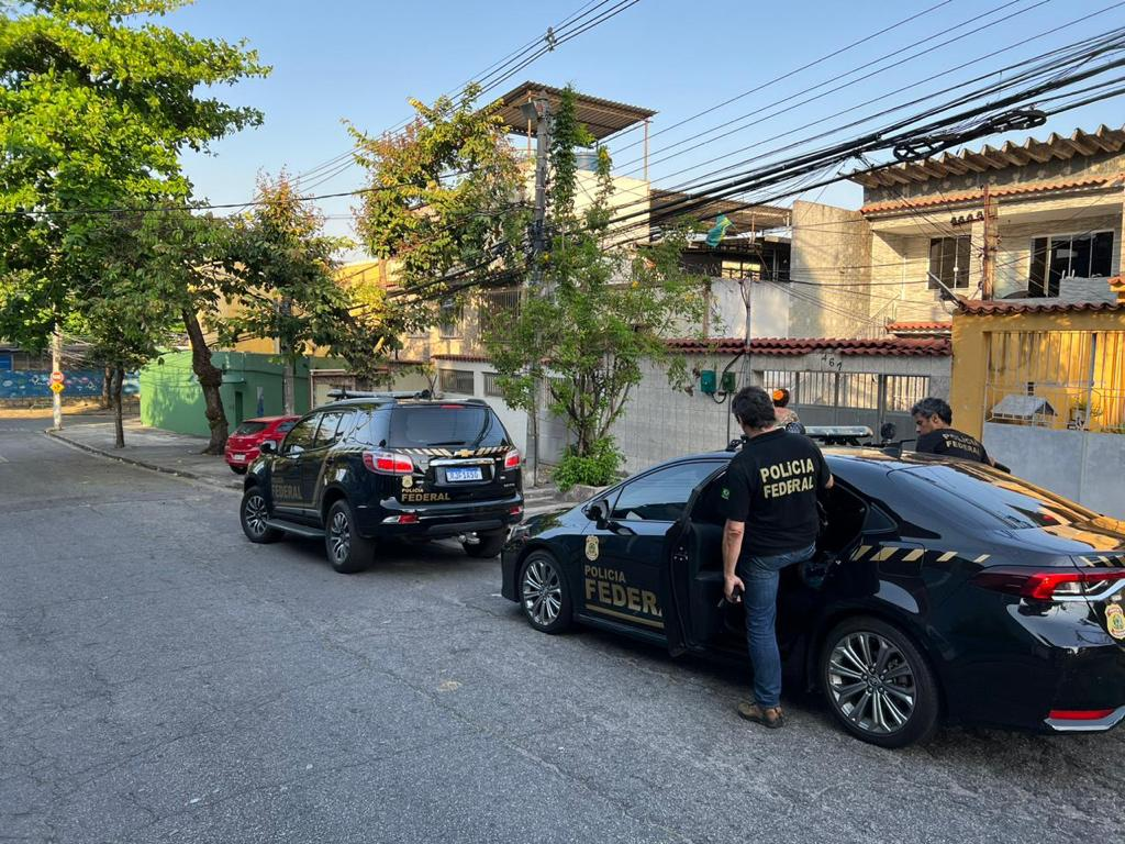 gerente do banco Santander é alvo de operação por desvio de cartões previdenciários