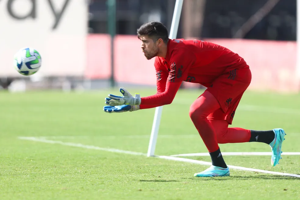 Rossi pode estrear no Flamengo