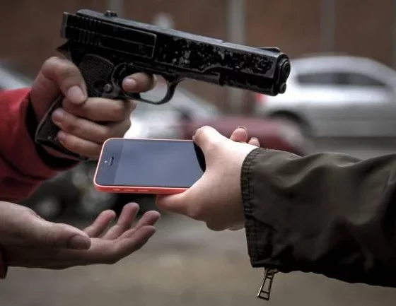"Operação Seu Celular de Volta" da Polícia Civil devolve 150 aparelhos para vítimas de roubo ou furto