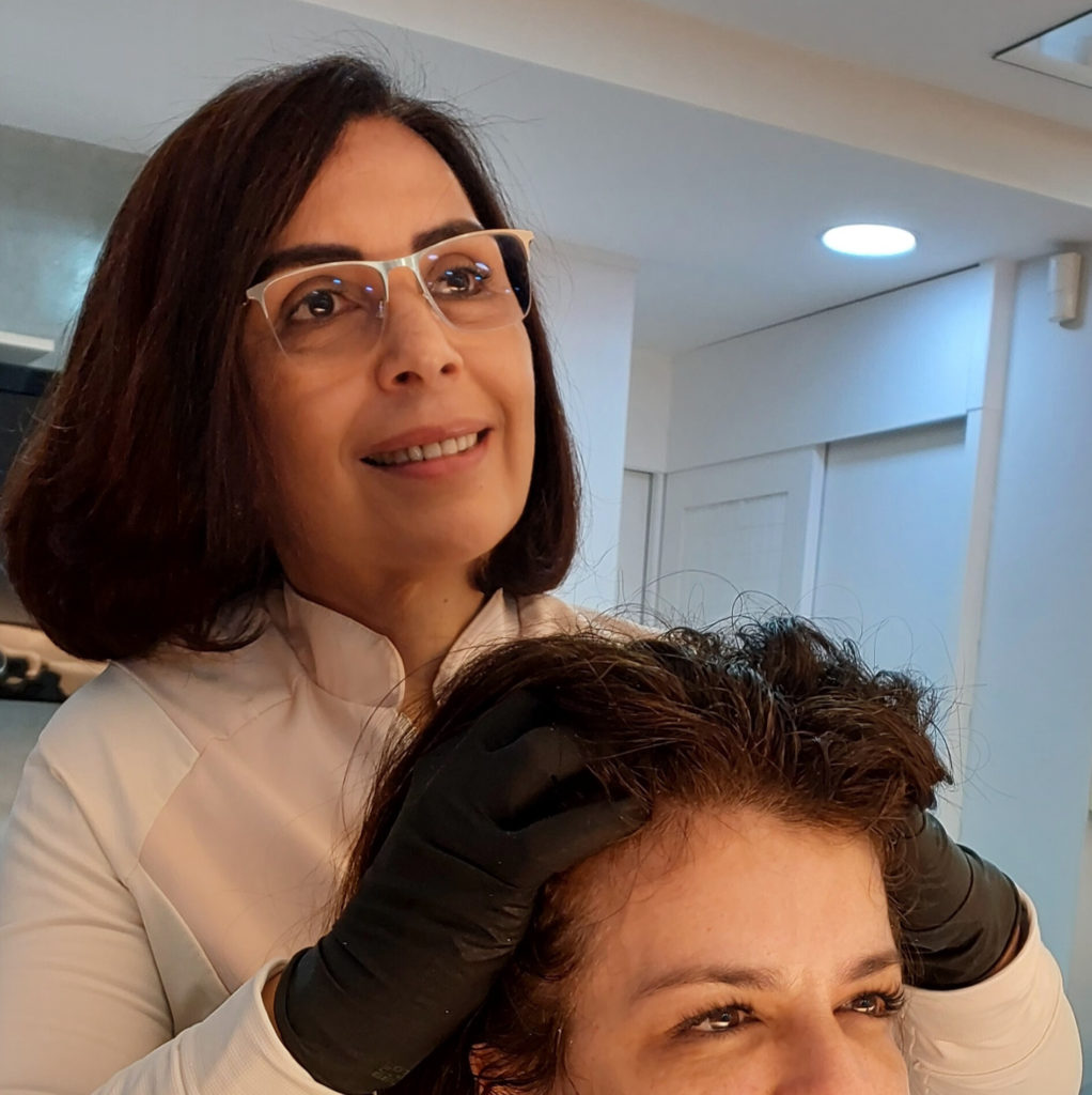 Claudia Costa, Terapeuta Capilar 
