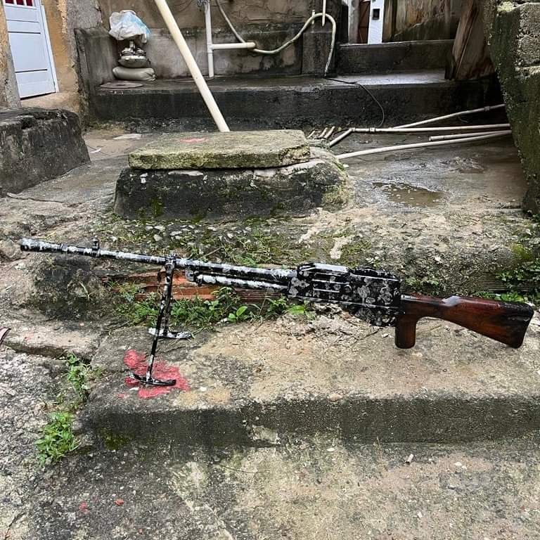 Operação no São Carlos apreende uma metralhadora