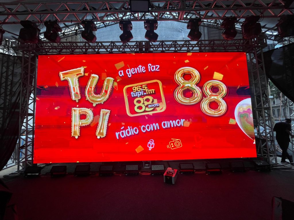 Palco do show de 88 anos da Super Rádio Tupi