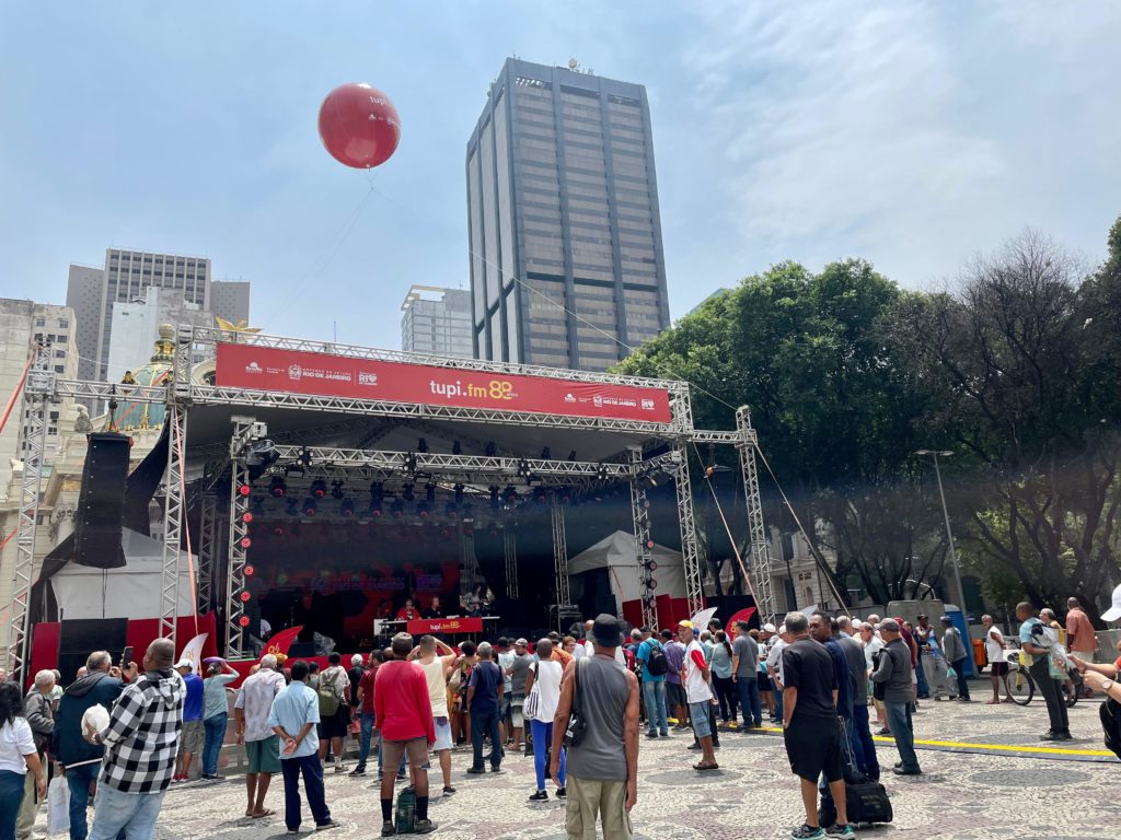Palco do aniversário de 88 anos da Rádio Tupi