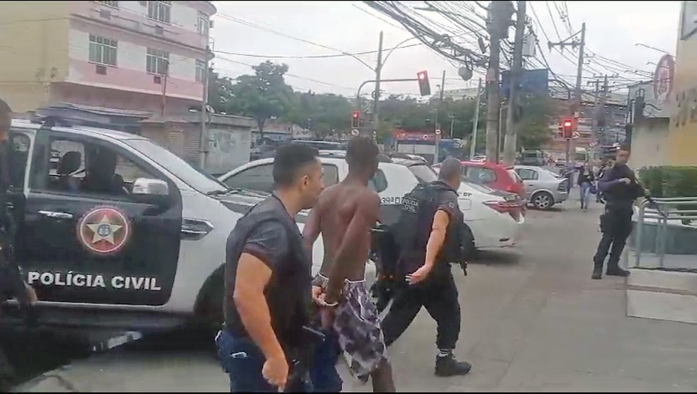 Menor suspeito de explodir ônibus na Avenida Brasil é apreendido
