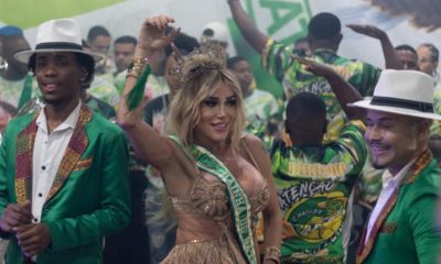 Com look de R$ 7 mil, Mulher Abacaxi é coroada rainha de bateria e promete pouca roupa no carnaval do Rio (Foto: Allan BERTOZZI/ Divulgação)