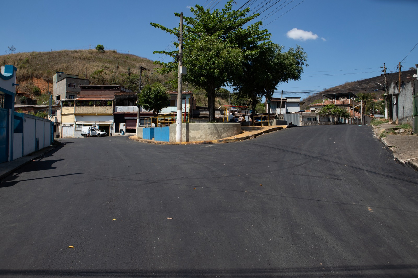 Governo do RJ irá pavimentar ruas de 30 bairros de Barra Mansa