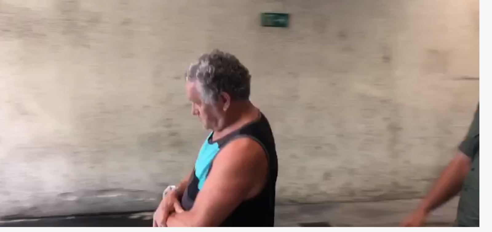 Polícia prende avô acusado de estuprar a própria neta no Complexo do Alemão (Foto: Divulgação)