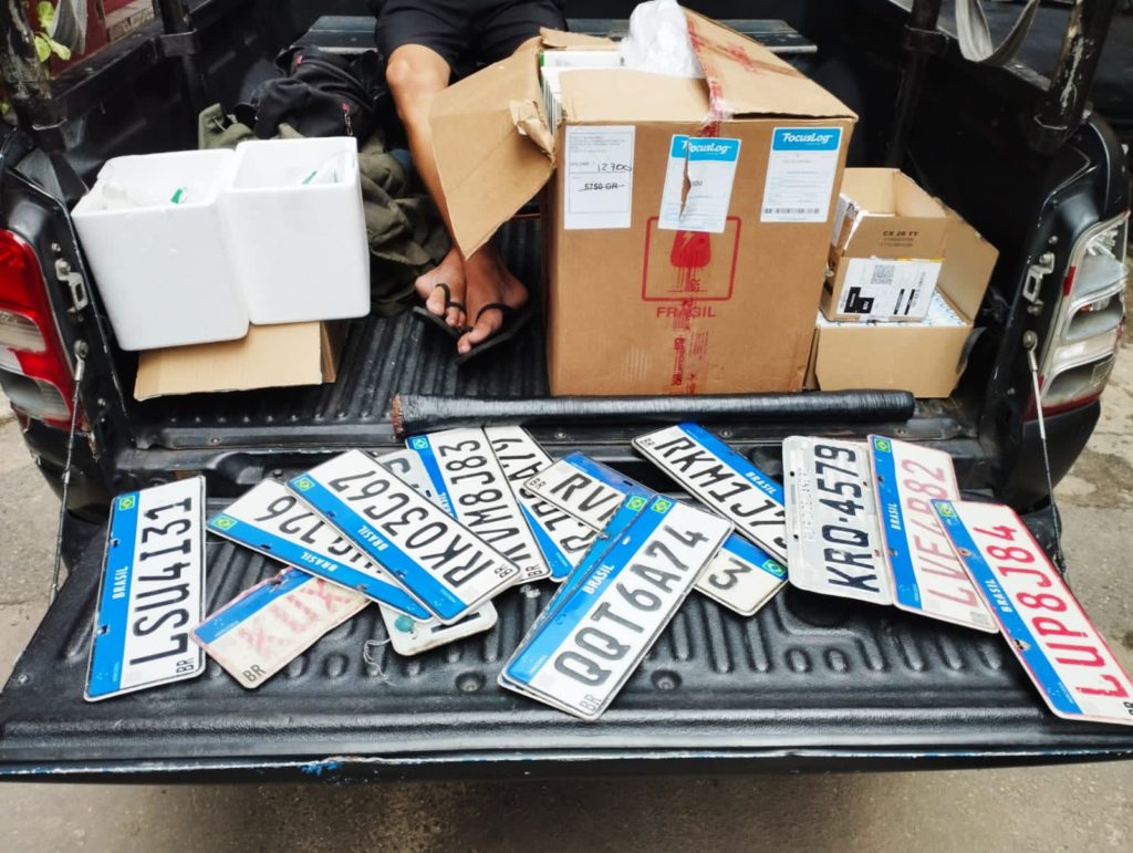 Caixas com medicamentos é apreendida no Complexo da Maré 