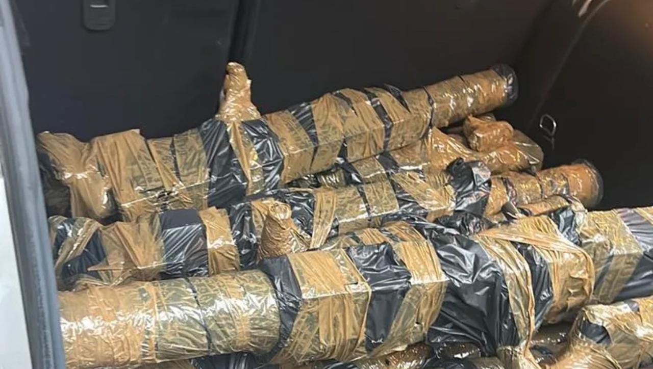 8 das 21 metralhadoras furtadas do Exército em São Paulo são recuperadas pela Polícia Civil do Rio (Foto: Divulgação)