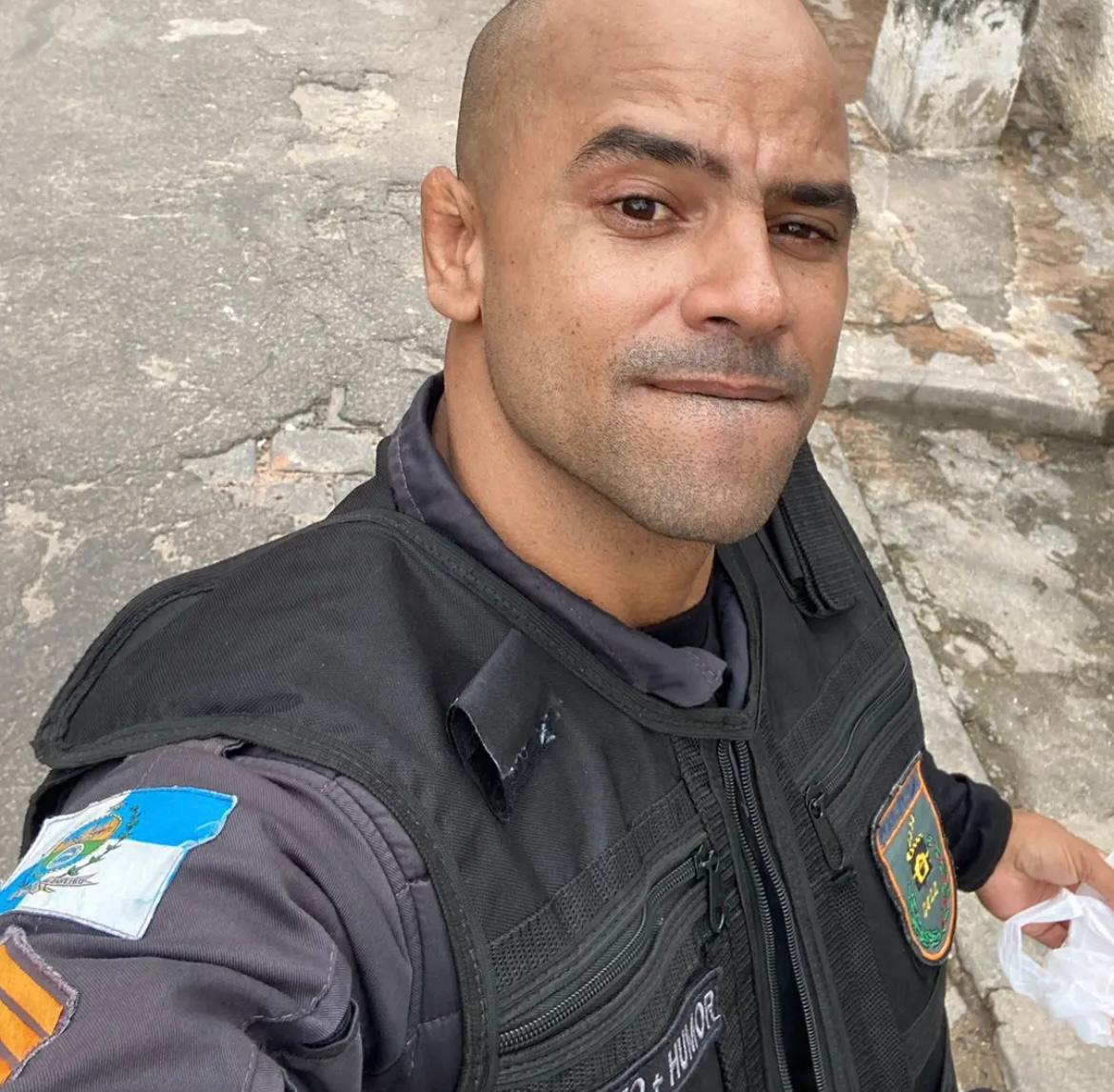 Influencer é preso por se passar por policial militar em Caxias, na Baixada Fluminense