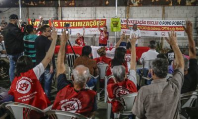 Metroviários de São Paulo encerram greve.