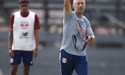 Bragantino Pedro Caixinha