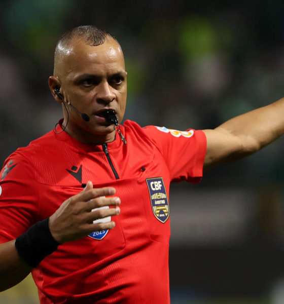 Wilton Pereira Sampaio cercado