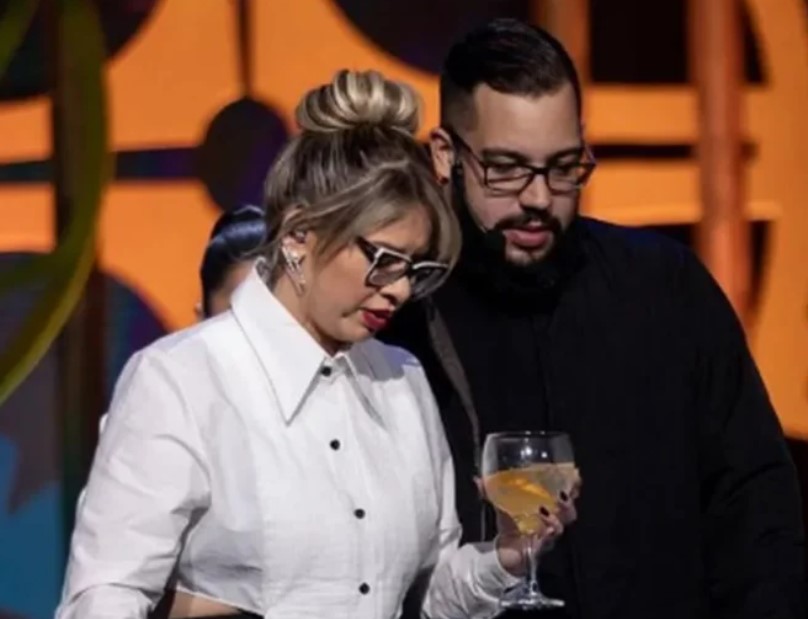 Marília Mendonça e o produtor Henrique Bahia