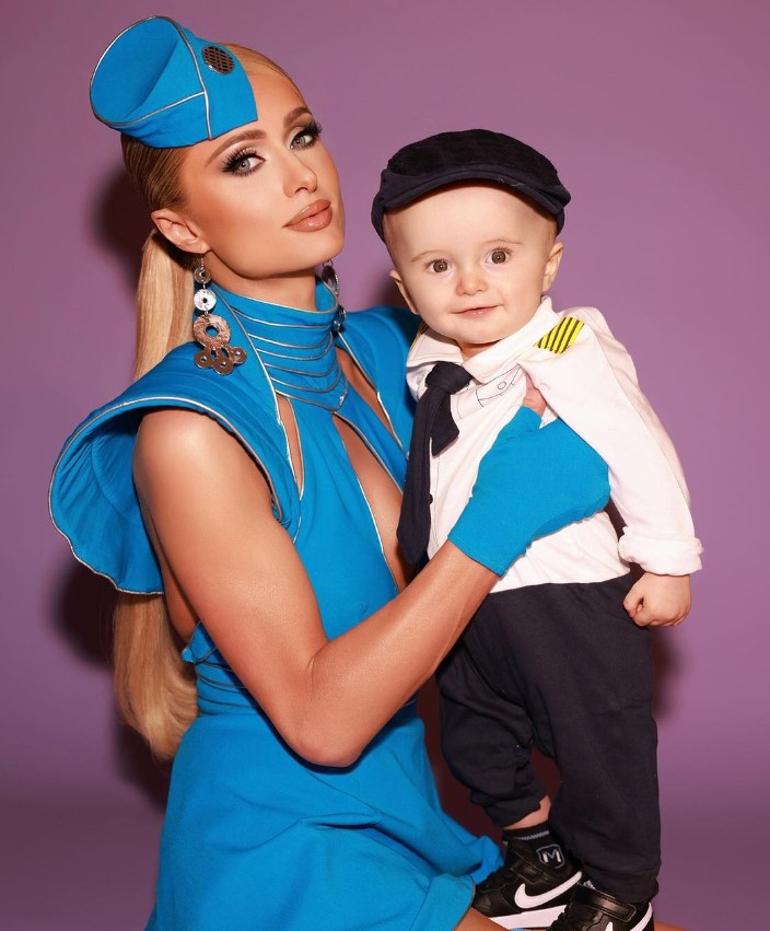 Paris Hilton e o filho Phoenix, de 10 meses