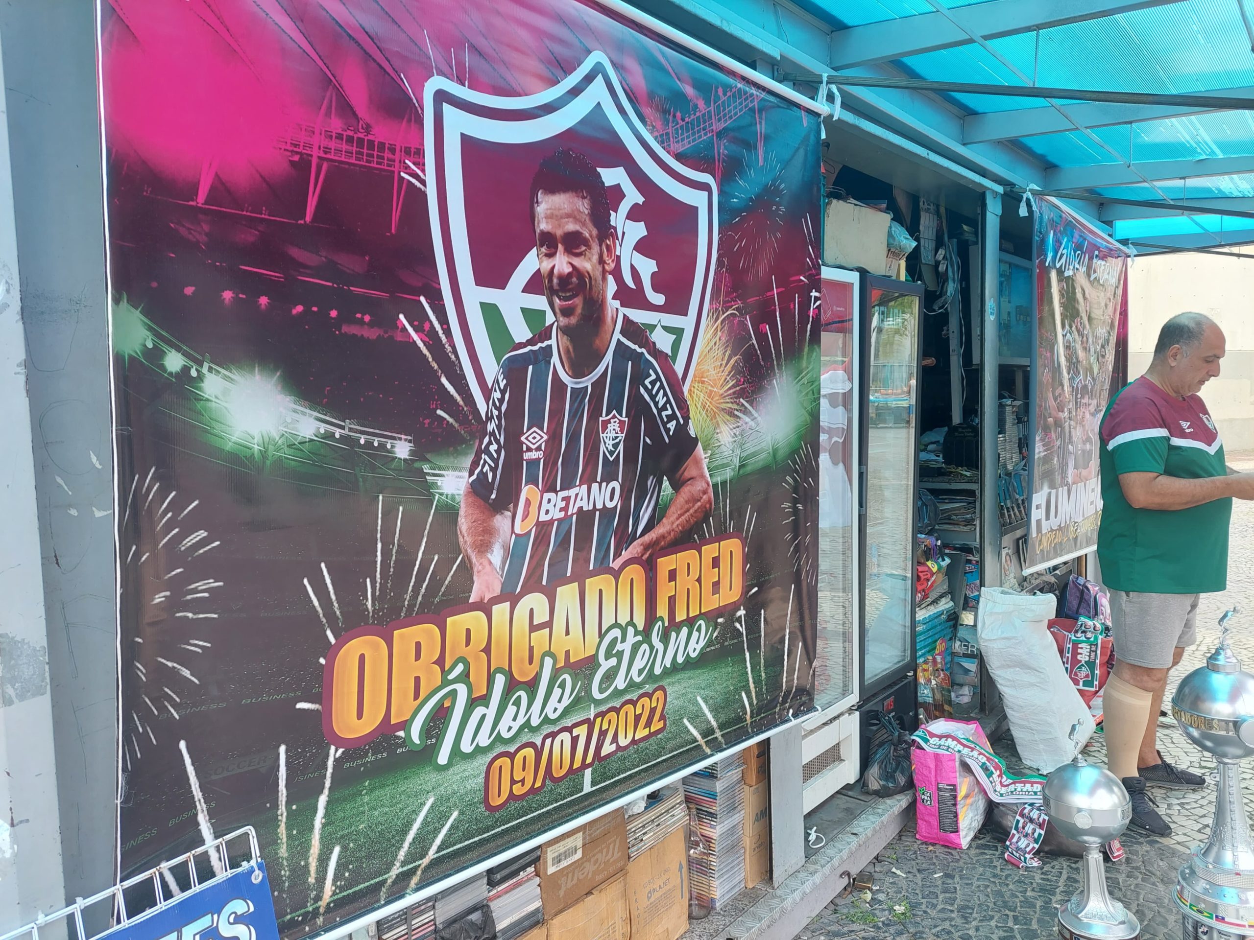 Cores do Fluminense tomam conta da cidade do Rio
