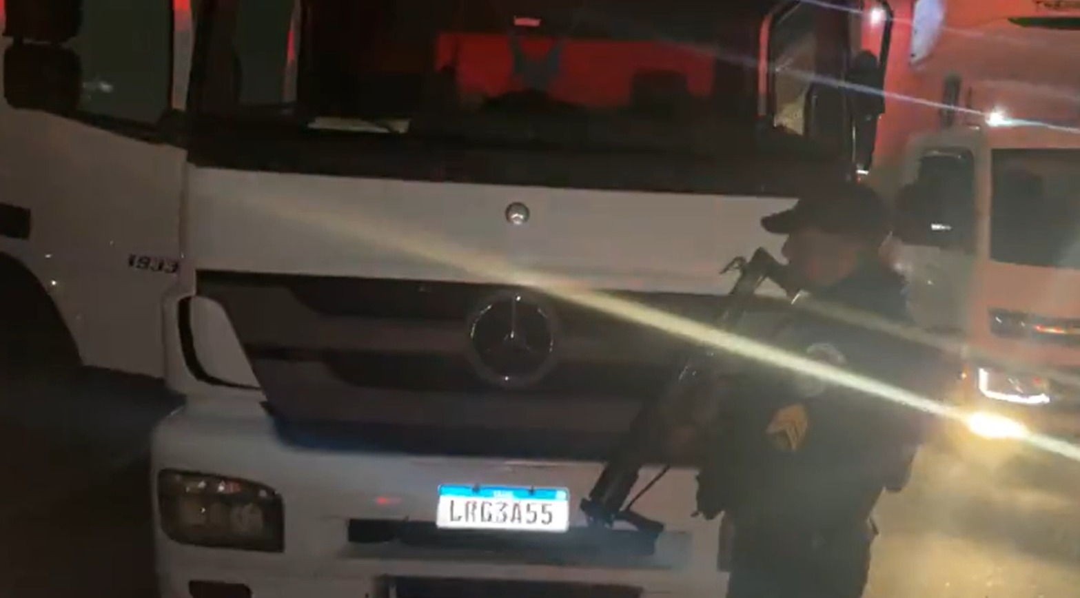 PM impede roubo de carga avaliada em R$ 200 mil em Caxias