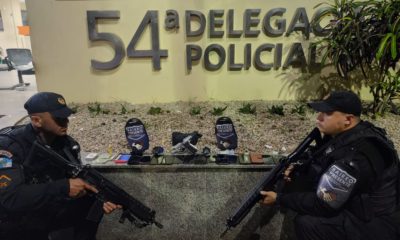 Criminosos são presos após assaltarem ônibus em Belford Roxo