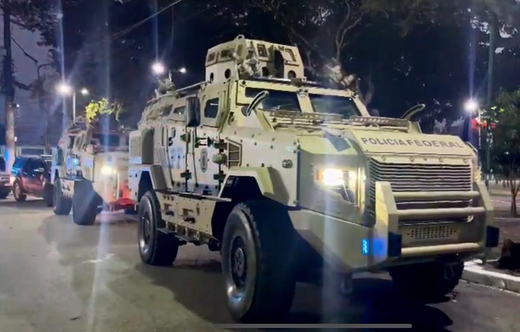 Blindado da Polícia Federal