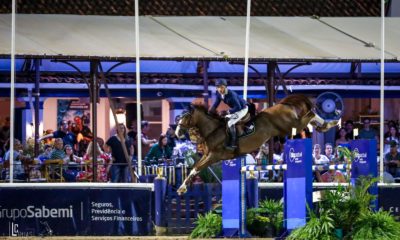 Cavaleiros do Brasil disputam concurso de saltos internacional no Rio