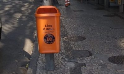 Prefeitura do Rio libera publicidade em papeleiras da cidade