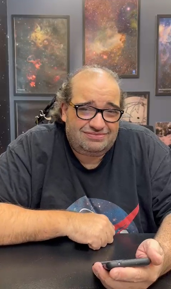 Geofísico e youtuber Sérgio Sacani é o novo embaixador da Olimpíada Brasileira de Astronomia e Astronáutica (Foto: Divulgação)