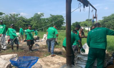 Em apenas 1 mês, pescadores removem 10 toneladas de resíduos da Baía de Guanabara com apoio da Ocyan (Foto: Divulgação)