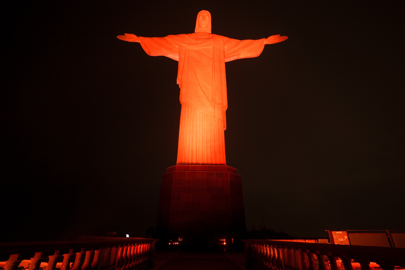 Cristo Redentor será iluminado na cor laranja em alusão ao Dia Internacional do TDAH. (Foto: Divulgação)