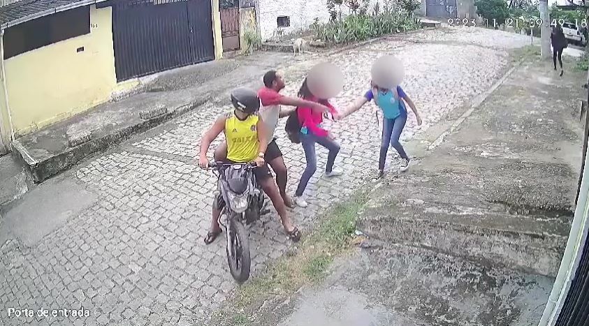 assalto sao goncalo adolescentes estudantes