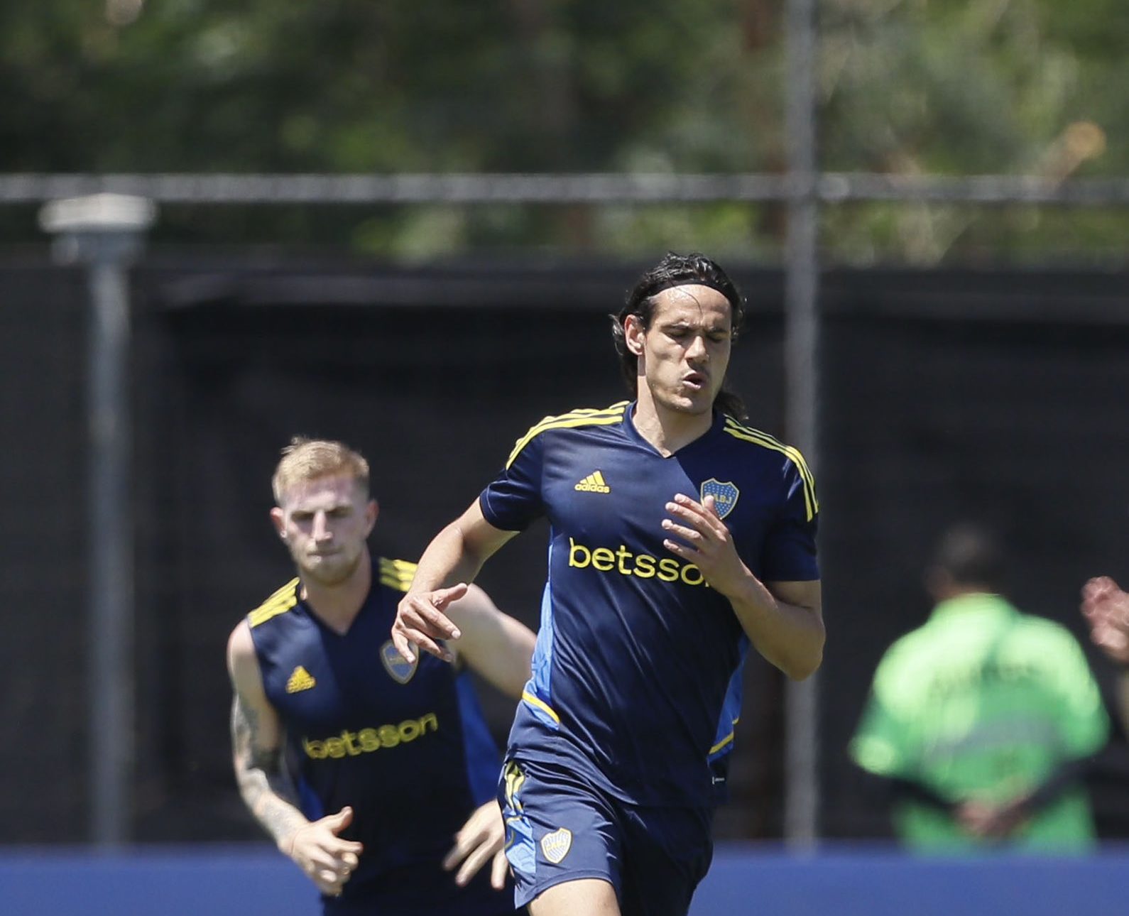 Cavani entra na mira do Grêmio