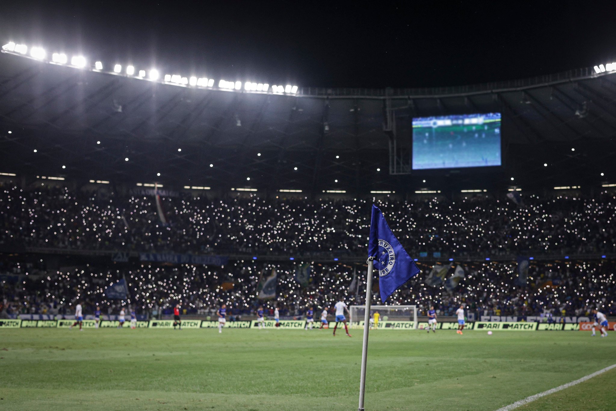 Cruzeiro divulga que poderá ter torcida em jogo com Athletico-PR no  Mineirão - Rádio Itatiaia