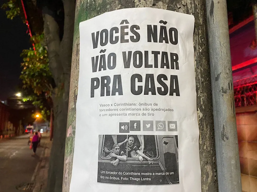 Provocações de torcedores do Vasco contra torcida do Corinthians