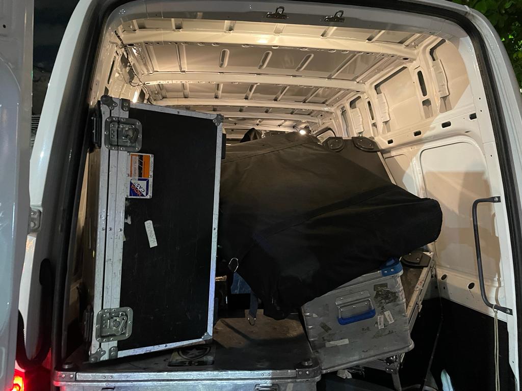 Van e material roubado do Botafogo são recuperados pela polícia