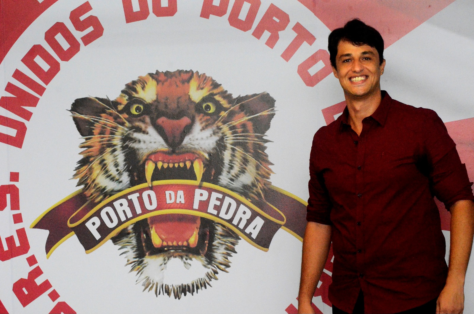 Porto da Pedra contrata profissional para conduzir performances cênicas nas alegorias (Foto: Ana Victória/ Divulgação)